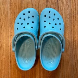 Light blue crocs